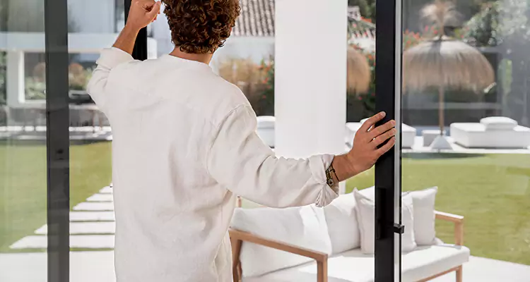 Sliding Screen Door Maintenance for Closing Issues in San Carlos Park, FL
